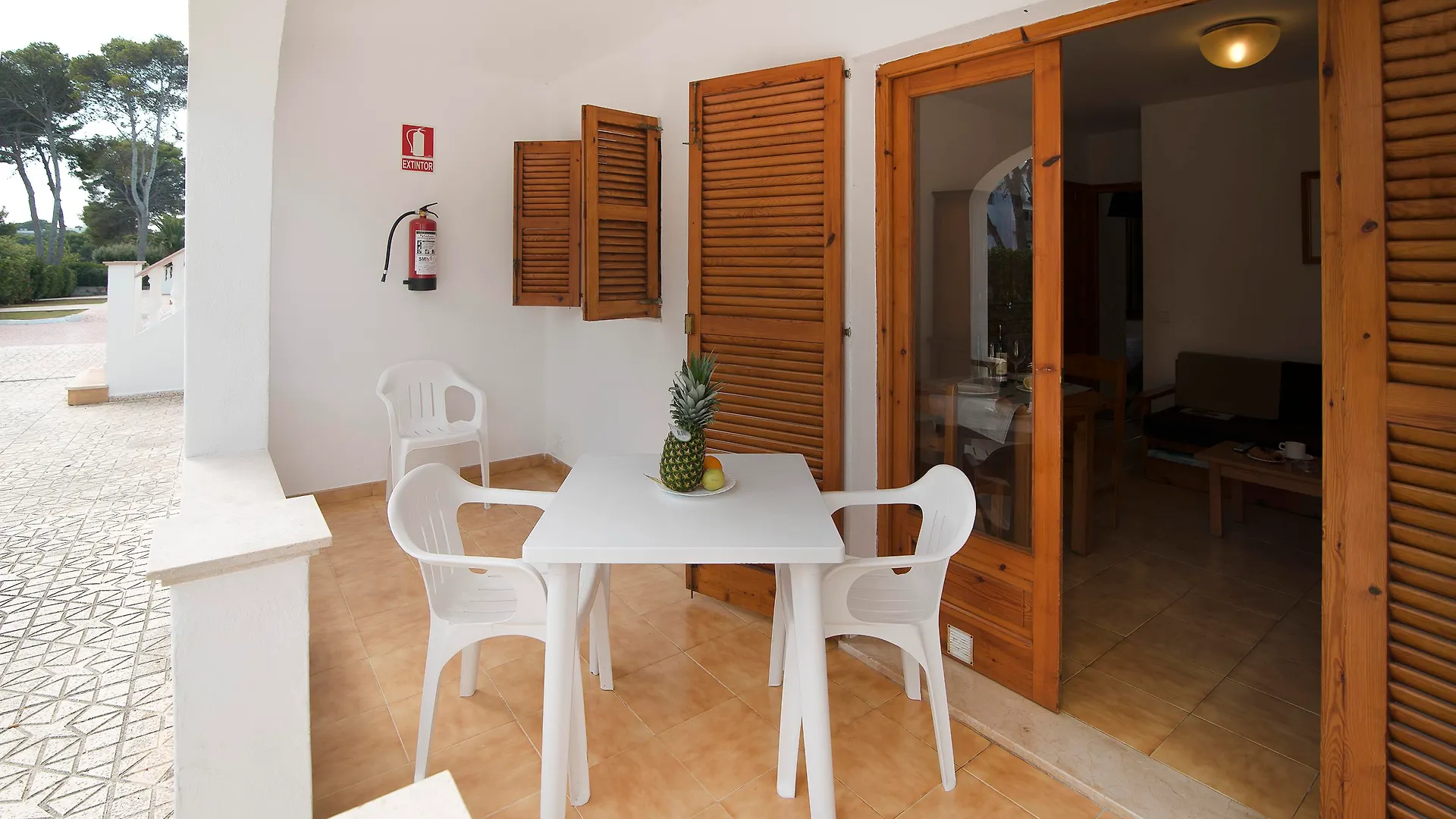 Apartamentos Mar Blanca Cala Blanca  0*, Cala Blanca (Menorca)