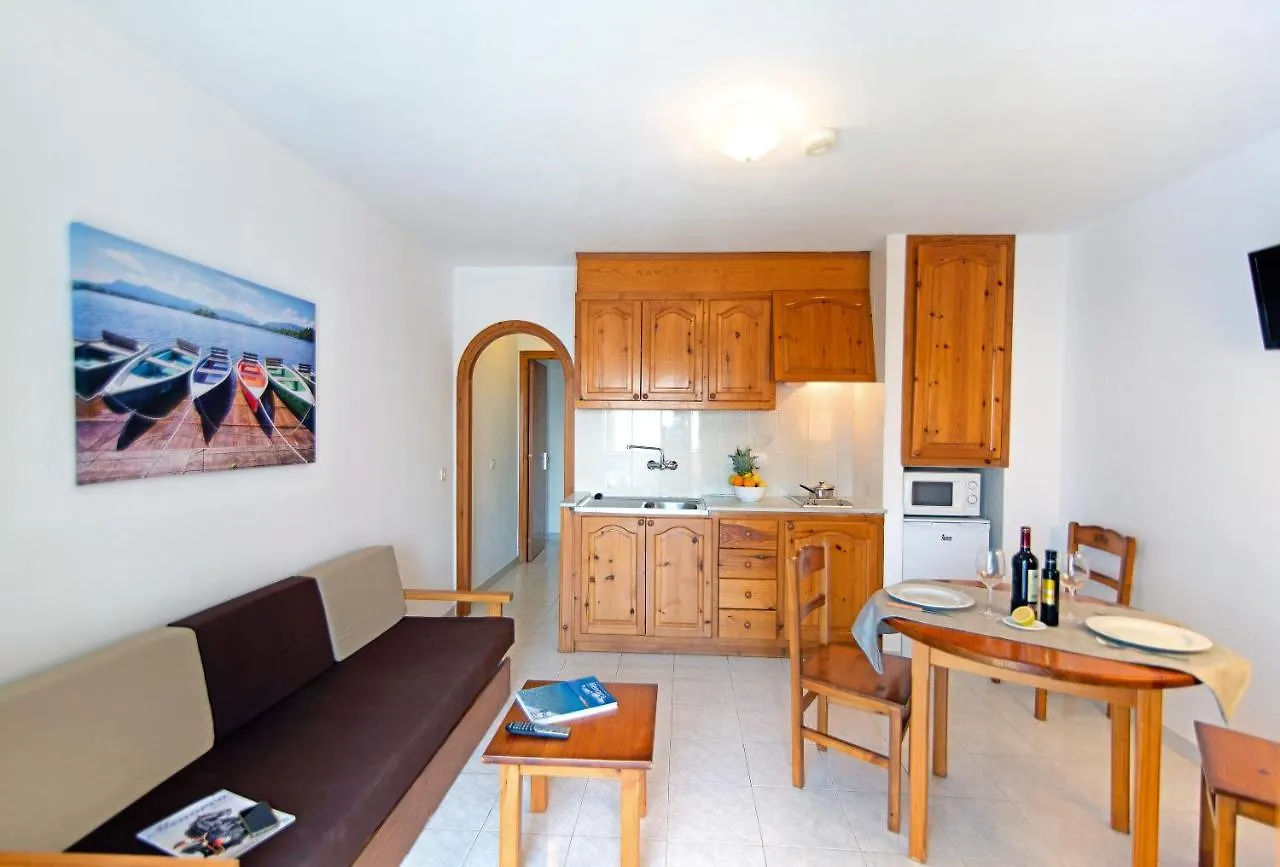Apartamentos Mar Blanca Cala Blanca  Apartment