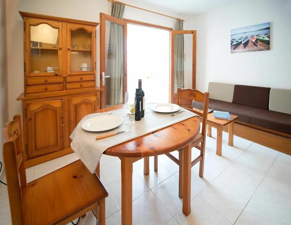 Apartamentos Mar Blanca Cala Blanca Apartman
