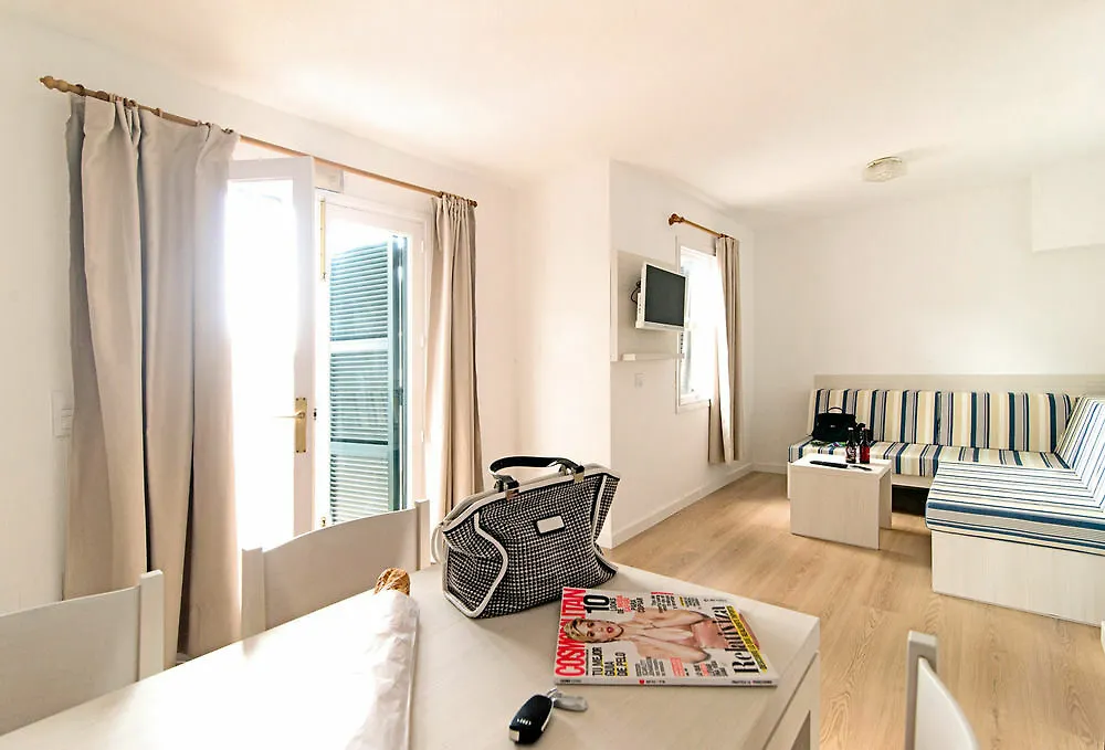 Apartamentos Mar Blanca Cala Blanca 0*,